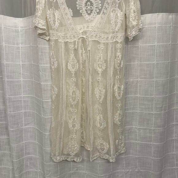 American Rag White Sheer Pattern Lace Robe - Picture 3 of 5